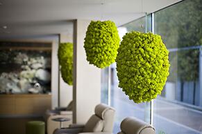 Hotel ZENA beauty & shopping center