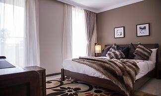 Red Mango Apartment Hotel