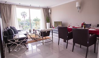 Red Mango Apartment Hotel