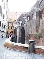 Bye Bye Roma Pantheon Suite