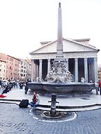 Bye Bye Roma Pantheon Suite