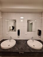 Skeppsdockans Camping & Vandrarhem