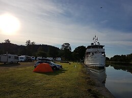 Skeppsdockans Camping & Vandrarhem