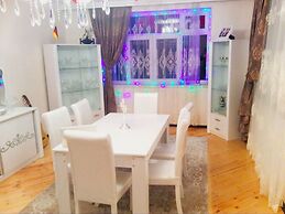 Hause on Ashiq Cuma steet 8