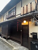 Maeniiya Machiya Inn