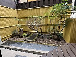 Maeniiya Machiya Inn