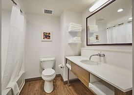 Hampton Inn & Suites Roseburg