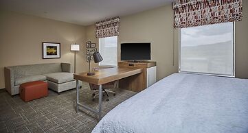 Hampton Inn & Suites Roseburg