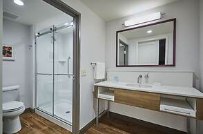 Hampton Inn & Suites Roseburg