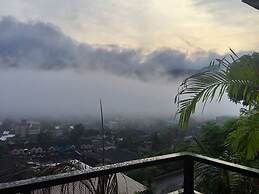 Blue Mountain Phangnga Resort