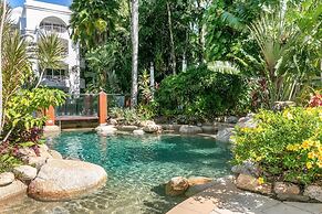 Poolside Apt In Alamanda Beachfront Resort 41