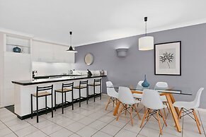 Poolside Apt In Alamanda Beachfront Resort 41