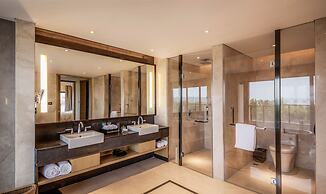 Radisson Blu Hotel Wuhan ETD Zone