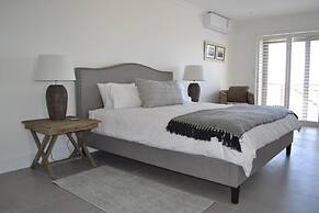 Oceans Drift Guest House - Adults Only