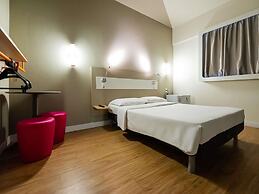 ibis budget Santos Gonzaga