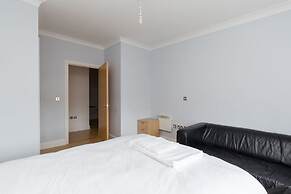 Birmingham Serviced Apartment - The Qube