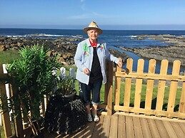 Door to the Shore - Seafront Cottages