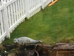 Door to the Shore - Seafront Cottages