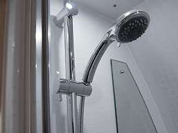 Door to the Shore - Seafront Cottages