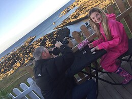 Door to the Shore - Seafront Cottages