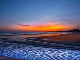Door to the Shore - Seafront Cottages