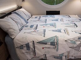 Door to the Shore - Seafront Cottages