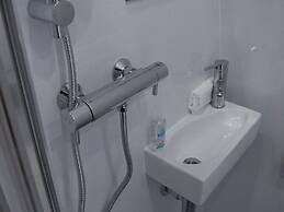 Door to the Shore - Seafront Cottages