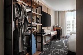 The Jacquard, Autograph Collection