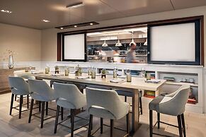 The Jacquard, Autograph Collection