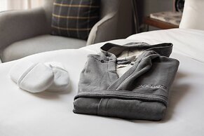 The Jacquard, Autograph Collection