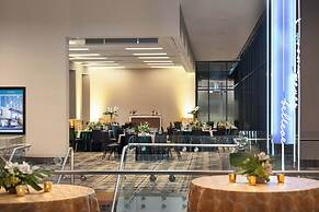 The Jacquard, Autograph Collection