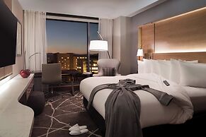 The Jacquard, Autograph Collection