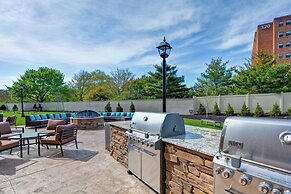 Courtyard by Marriott Long Island Islip/Courthouse Complex