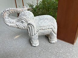 Sama's Cottages and Villas