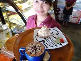 Sama's Cottages and Villas