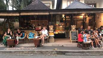 Sama's Cottages and Villas