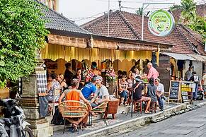 Sama's Cottages and Villas