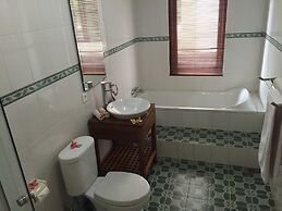 Sama's Cottages and Villas