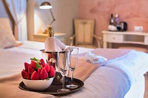 The Town House - Adults Only