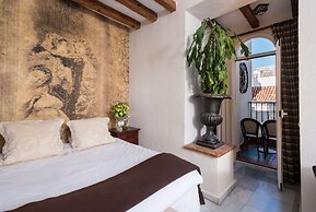 The Town House - Adults Only