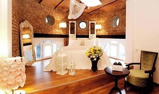 The White Swan Suites Beyoglu