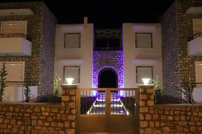 Haraki Stone Apartments