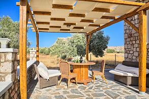 Haraki Stone Apartments