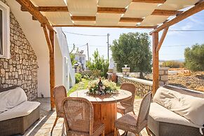 Haraki Stone Apartments