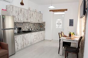 Haraki Stone Apartments