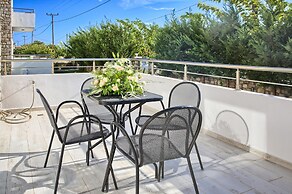 Haraki Stone Apartments