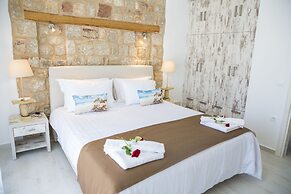 Haraki Stone Apartments