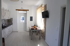 Haraki Stone Apartments