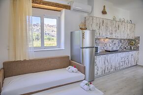 Haraki Stone Apartments