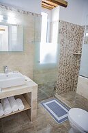 Haraki Stone Apartments